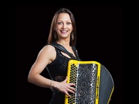 Accordeoniste Amandine Musichini
